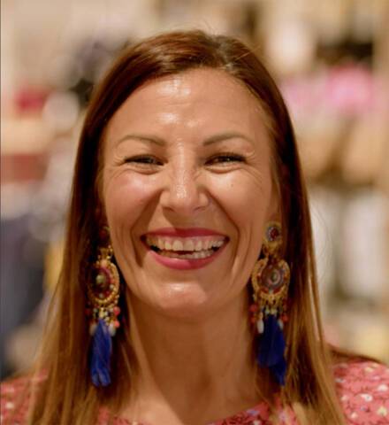 Isabelle Shop Manager Damart Dottignies